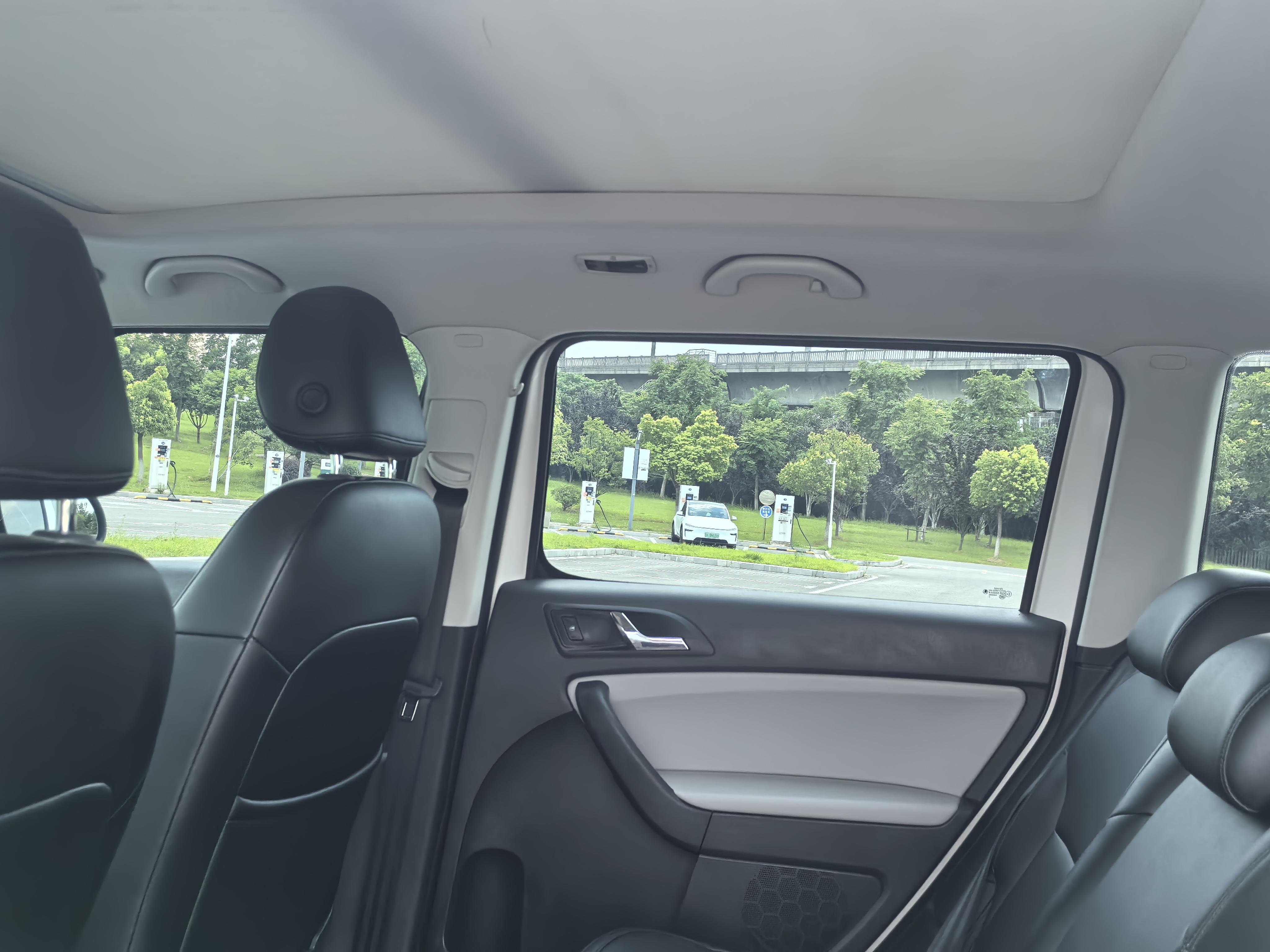 Skoda Yeti 2017 thumb 9