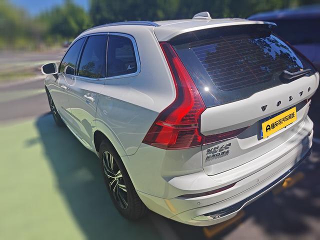 Volvo XC60 2022 thumb 2