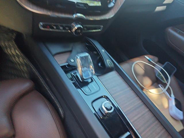 Volvo XC60 2022 thumb 7