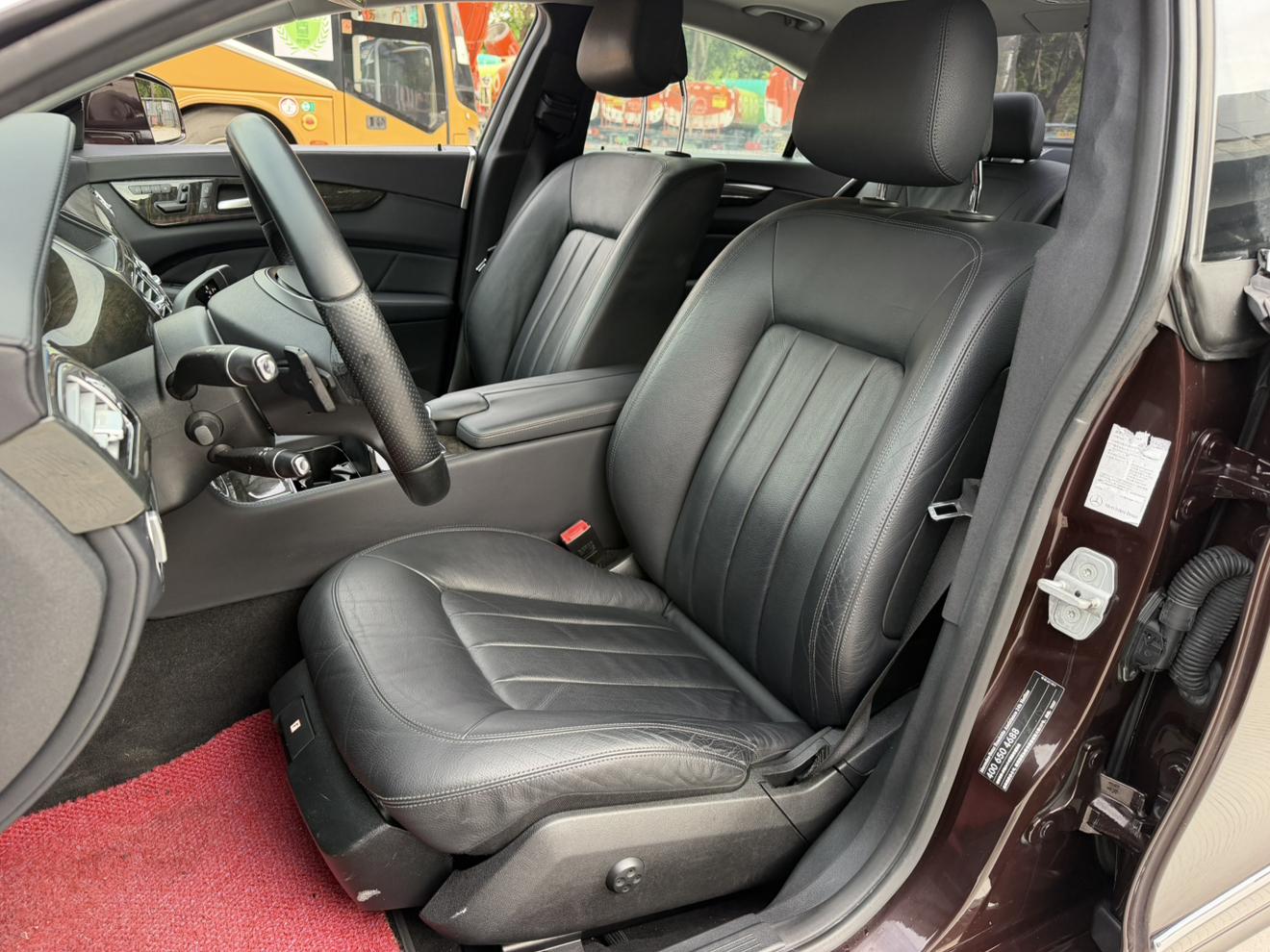 Mercedes-Benz CLS 2012 thumb 12