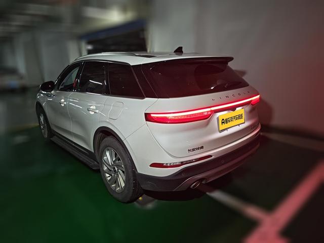 Lincoln Aviator 2022 thumb 2