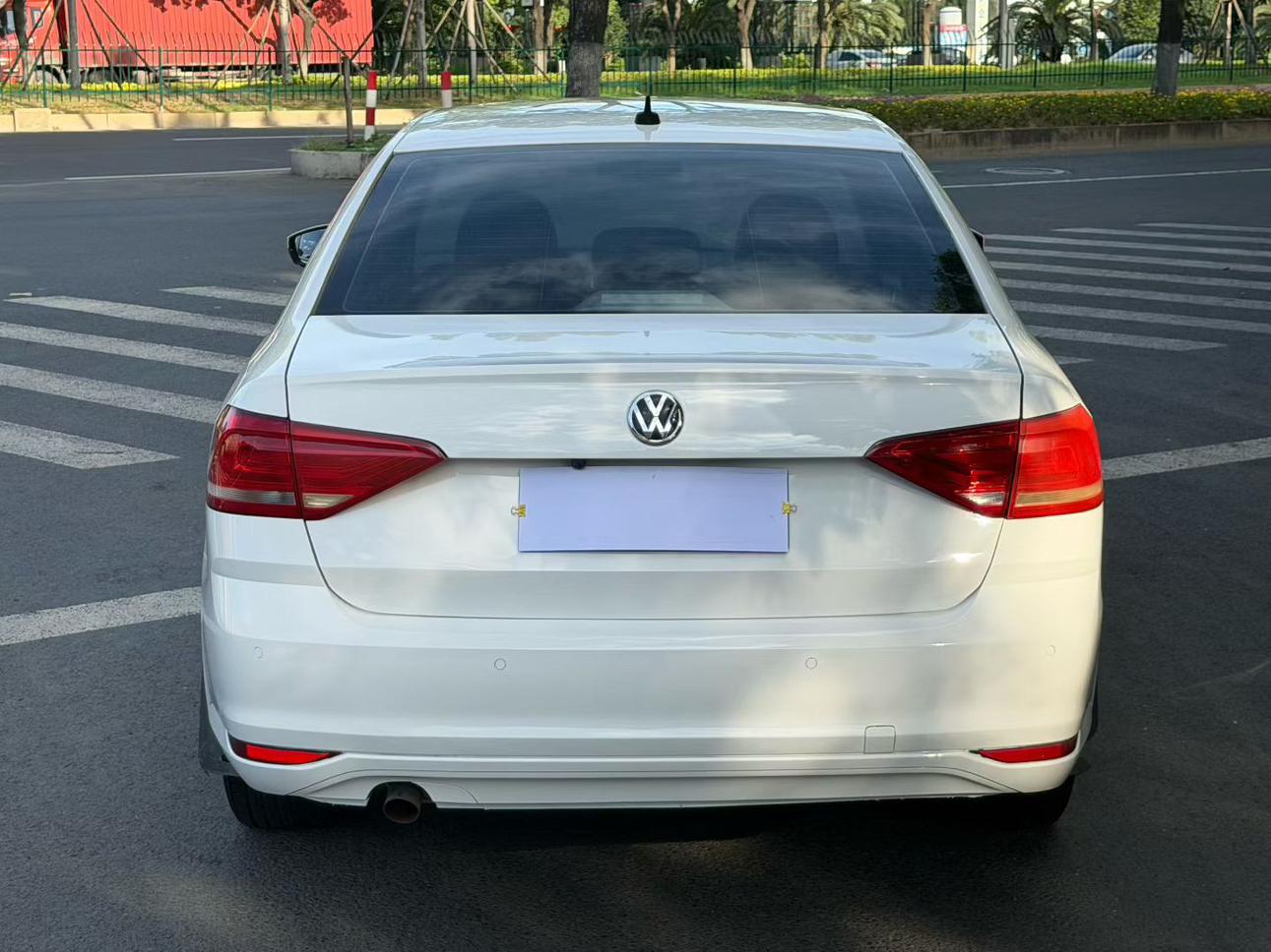 Volkswagen Lavida XR 2015 thumb 12
