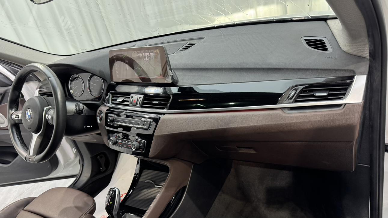 BMW X1 2021 thumb 11