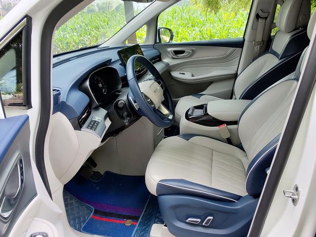 Roewe iMAX8 2022 thumb 4