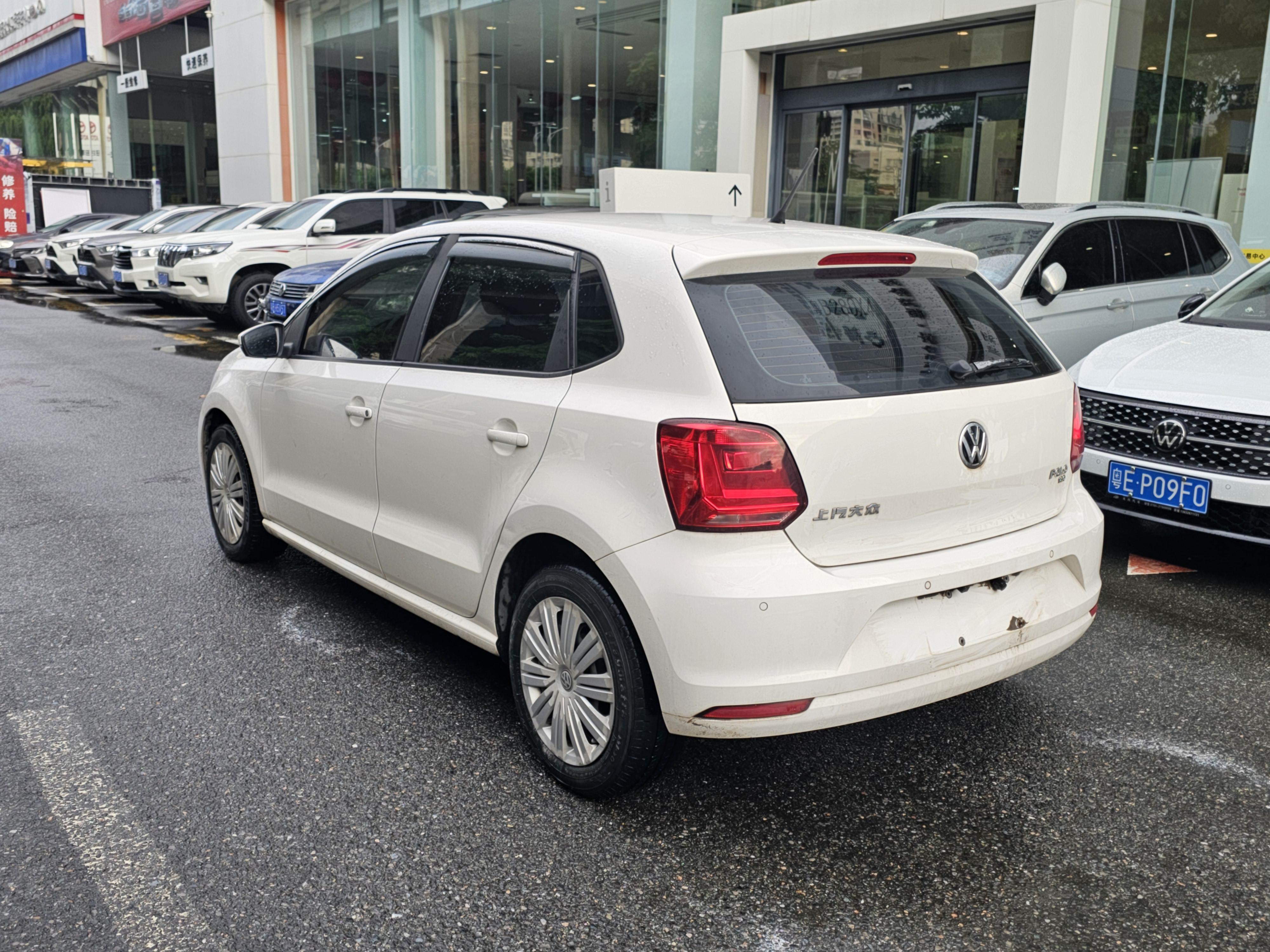 Volkswagen Polo 2016 thumb 2