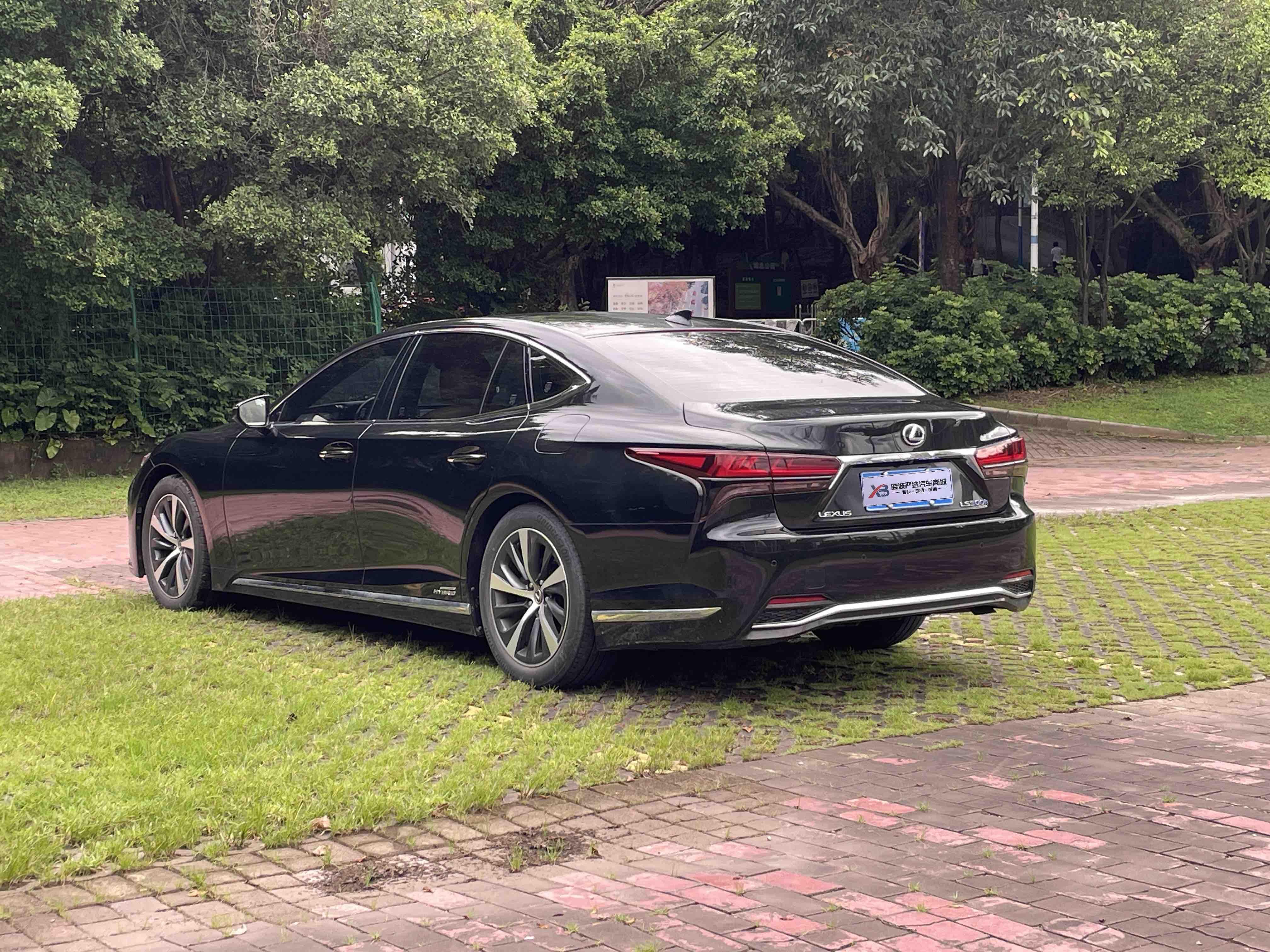 Lexus LS 2021 thumb 3