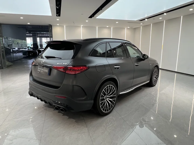 Mercedes-Benz GLC AMG 2024 thumb 5