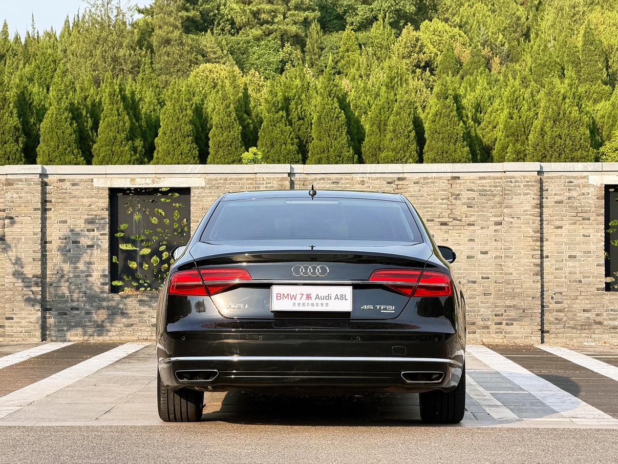 Audi A8 2016 thumb 3