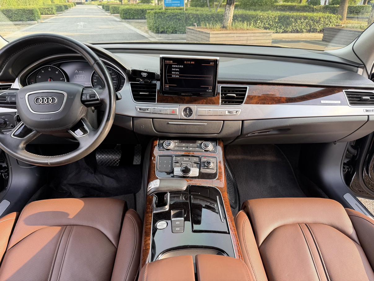Audi A8 2016 thumb 5
