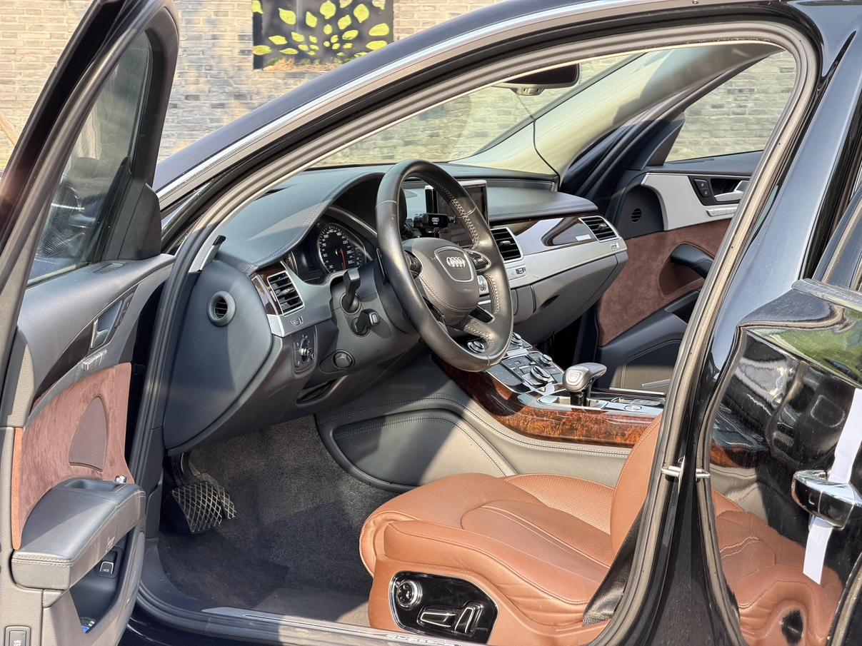 Audi A8 2016 thumb 7