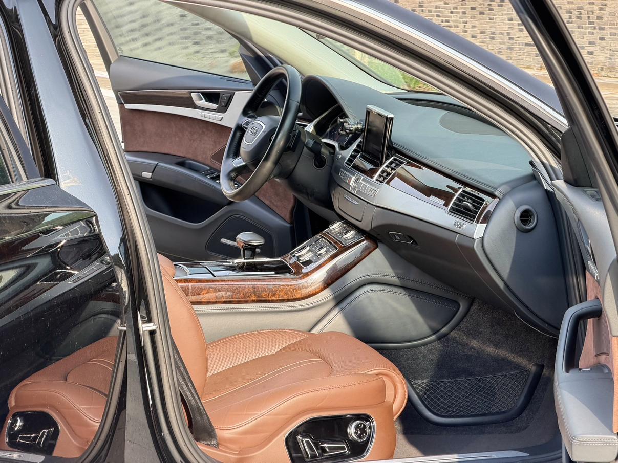 Audi A8 2016 thumb 10
