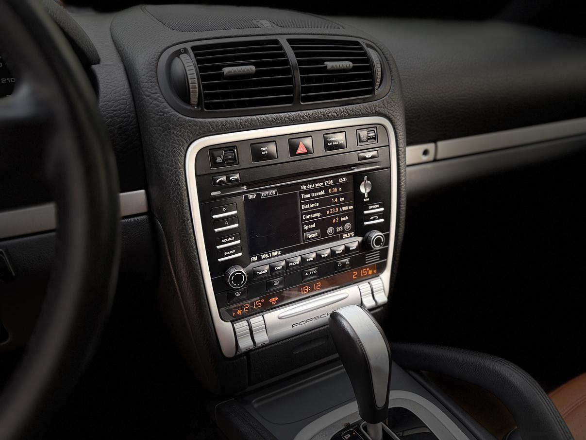 Porsche Cayenne 2009 thumb 11