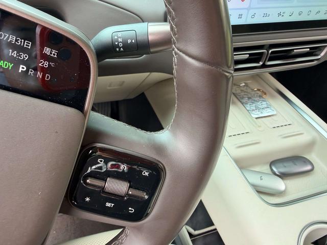 Lixiang (Li Auto) Mega 2024 thumb 8