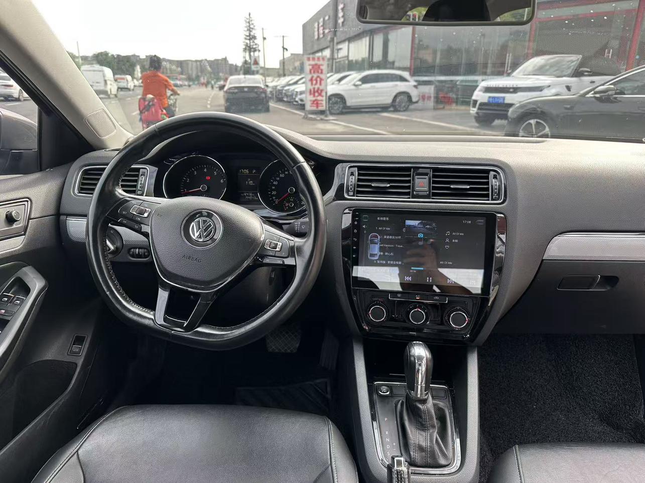Volkswagen Sagitar 2017 thumb 8