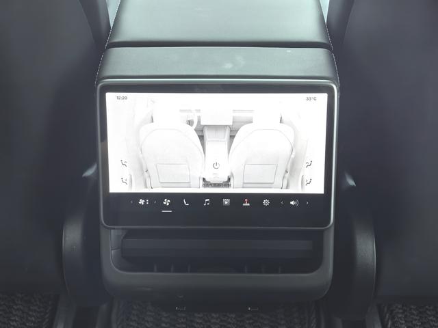 Tesla Model 3 2025 thumb 8