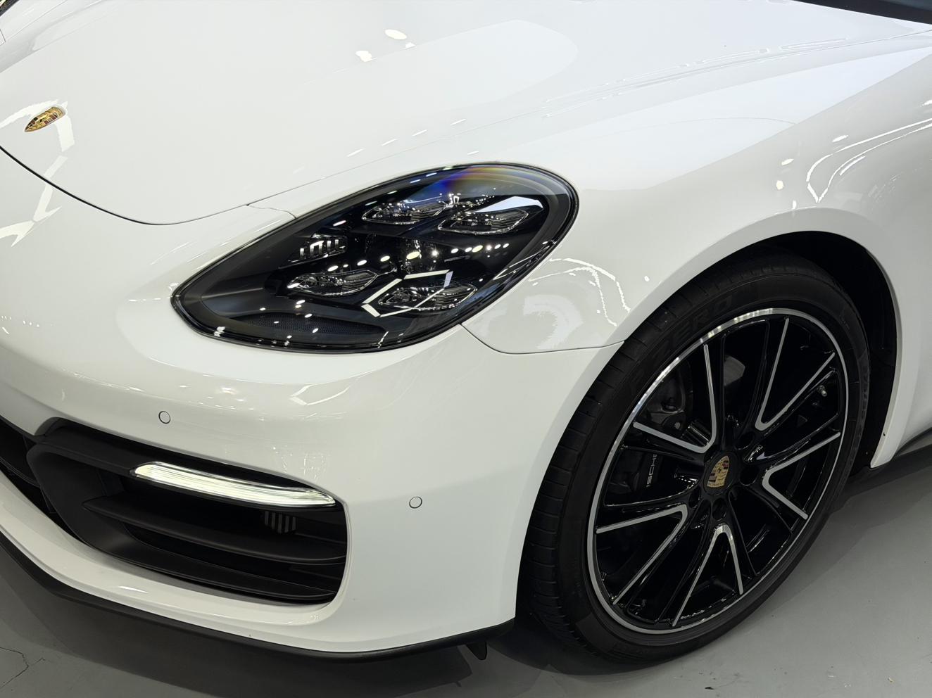Porsche Panamera 2023 thumb 12