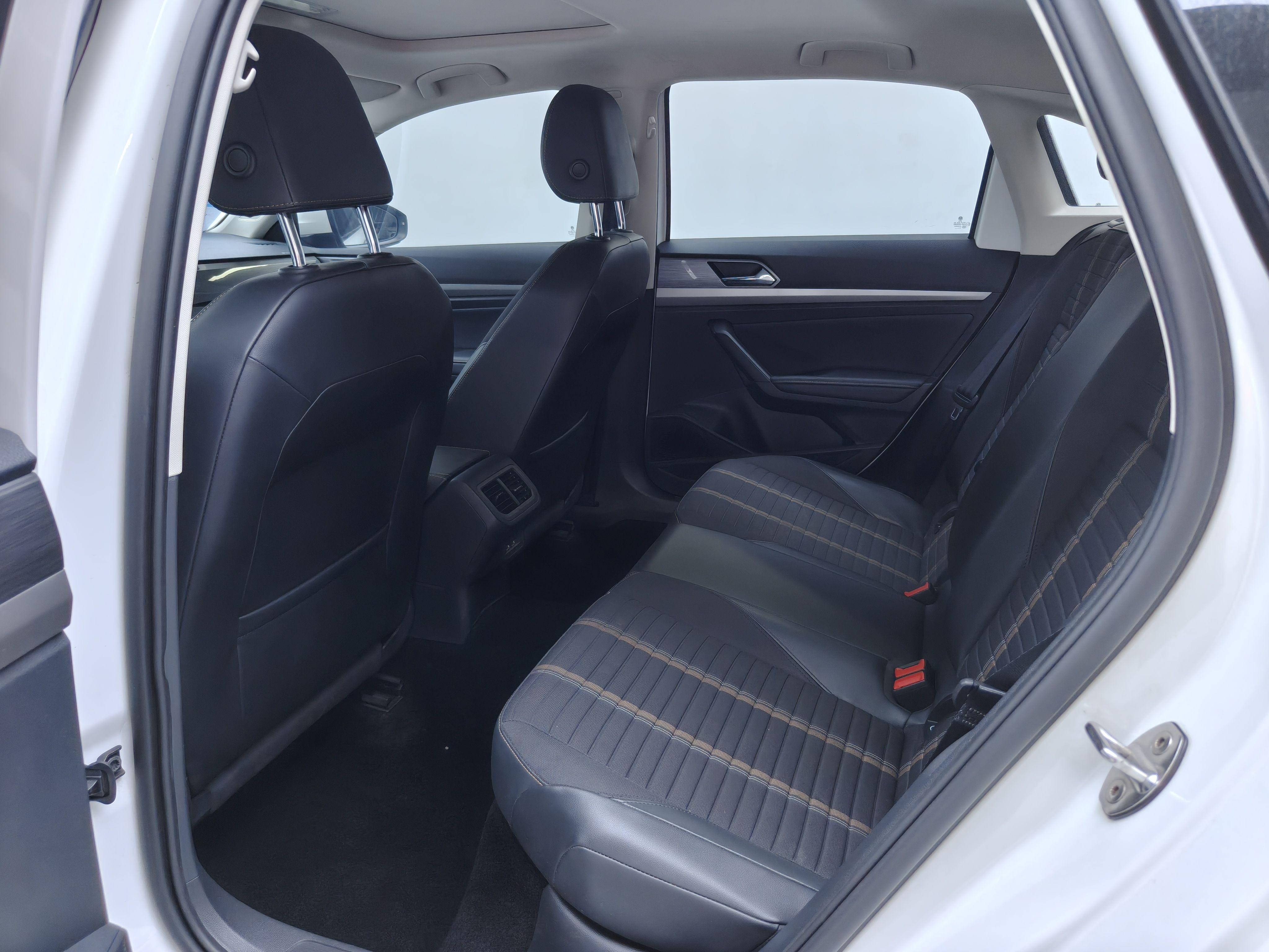 Volkswagen Lavida XR 2018 thumb 7
