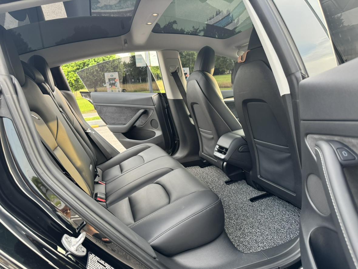 Tesla Model 3 2022 thumb 8