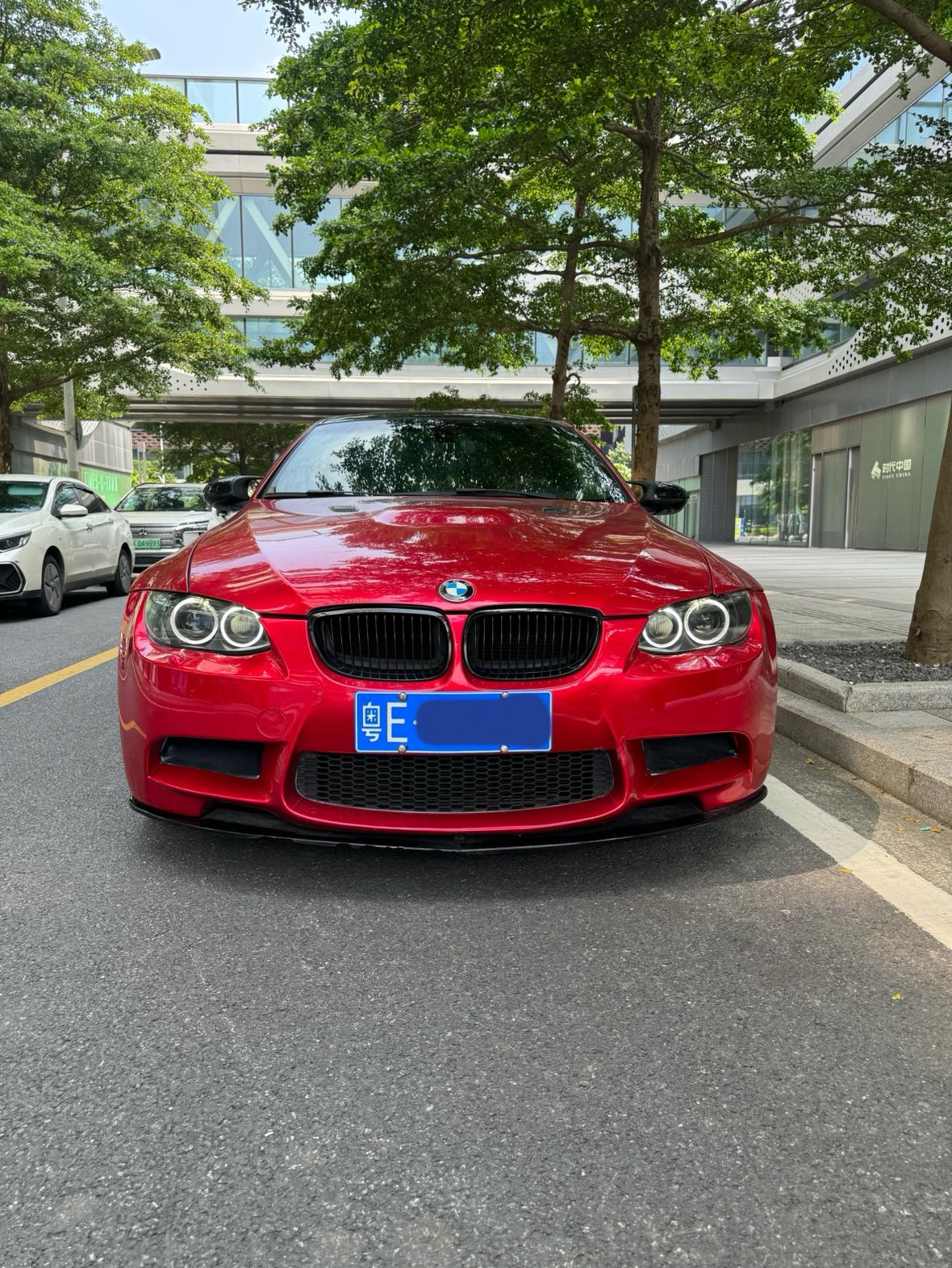 BMW M3 2011 thumb 10