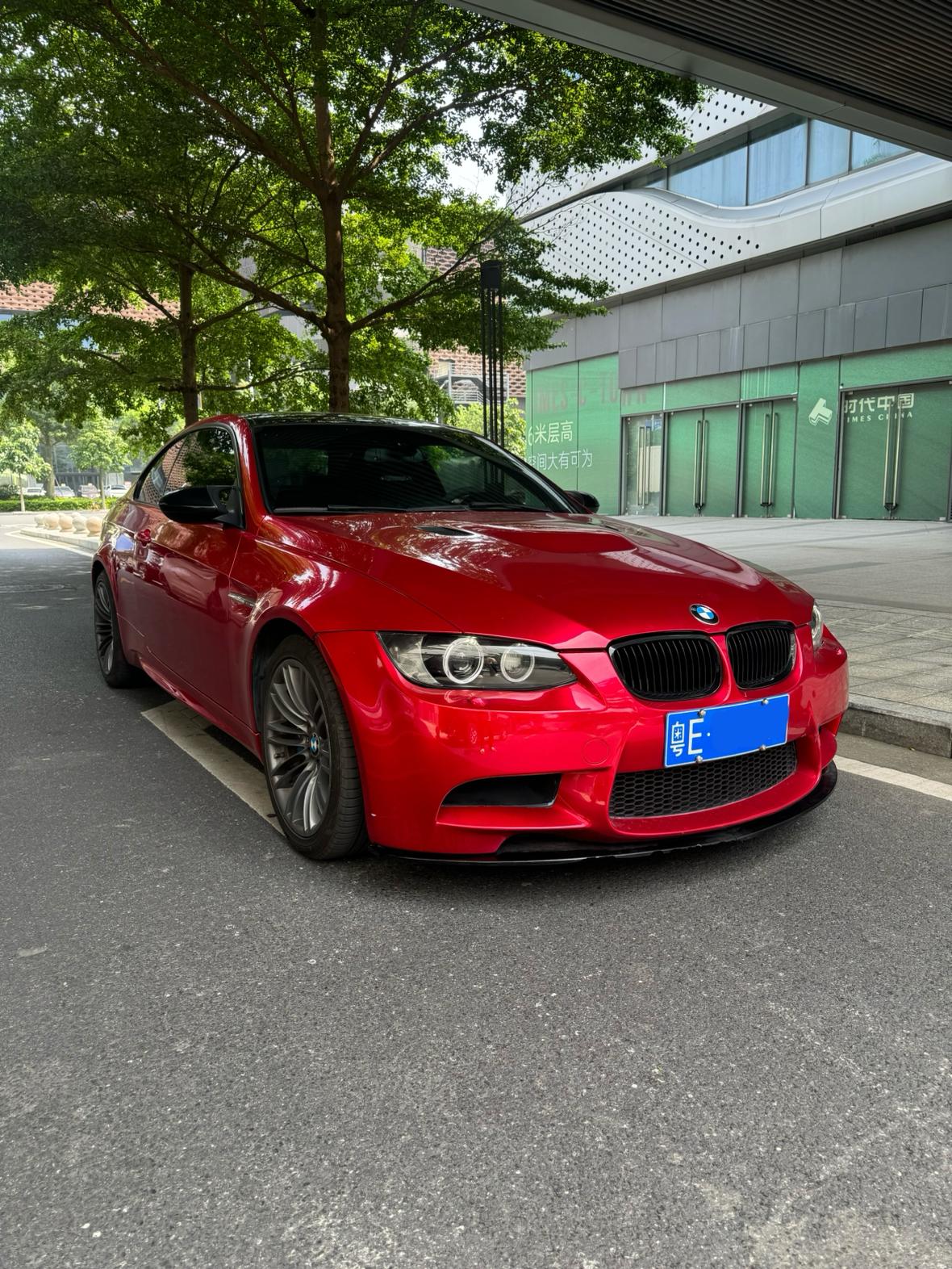 BMW M3 2011 thumb 11
