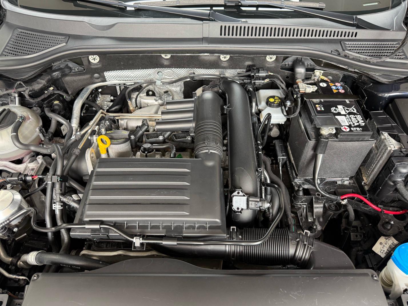 Volkswagen Passat (North America and China) 2023 thumb 5