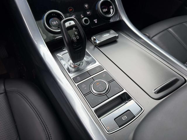 Land Rover PHEV 2021 thumb 8