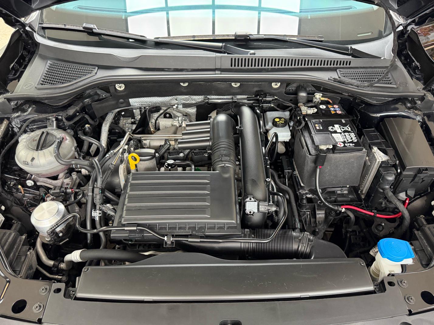 Volkswagen Passat (North America and China) 2023 thumb 6