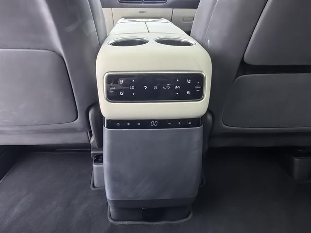 Lixiang (Li Auto) Mega 2024 thumb 8
