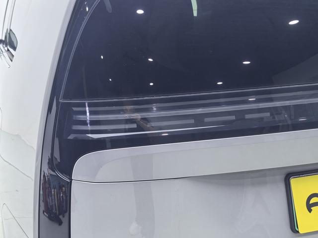 Lixiang (Li Auto) Mega 2024 thumb 11
