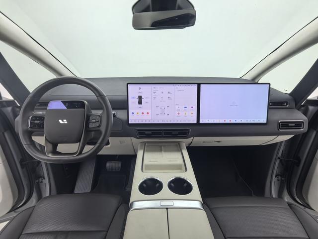 Lixiang (Li Auto) Mega 2024 thumb 12