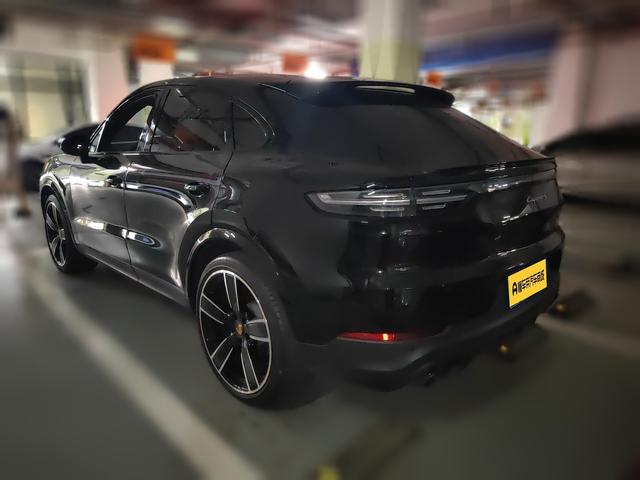 Porsche Cayenne 2022 thumb 2