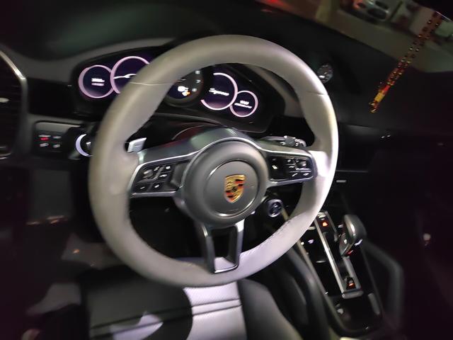 Porsche Cayenne 2022 thumb 5