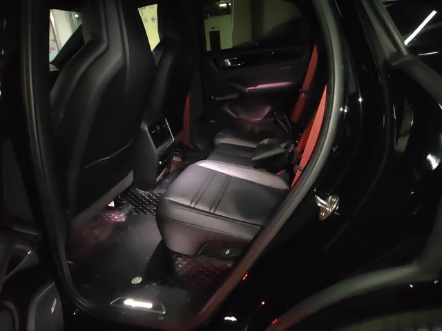 Porsche Cayenne 2022 thumb 10