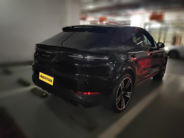 Porsche Cayenne 2022 thumb 12
