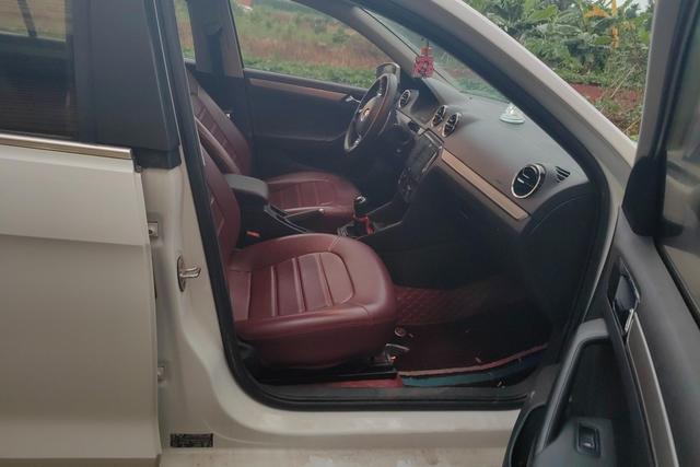 Volkswagen Jetta 2019 thumb 9