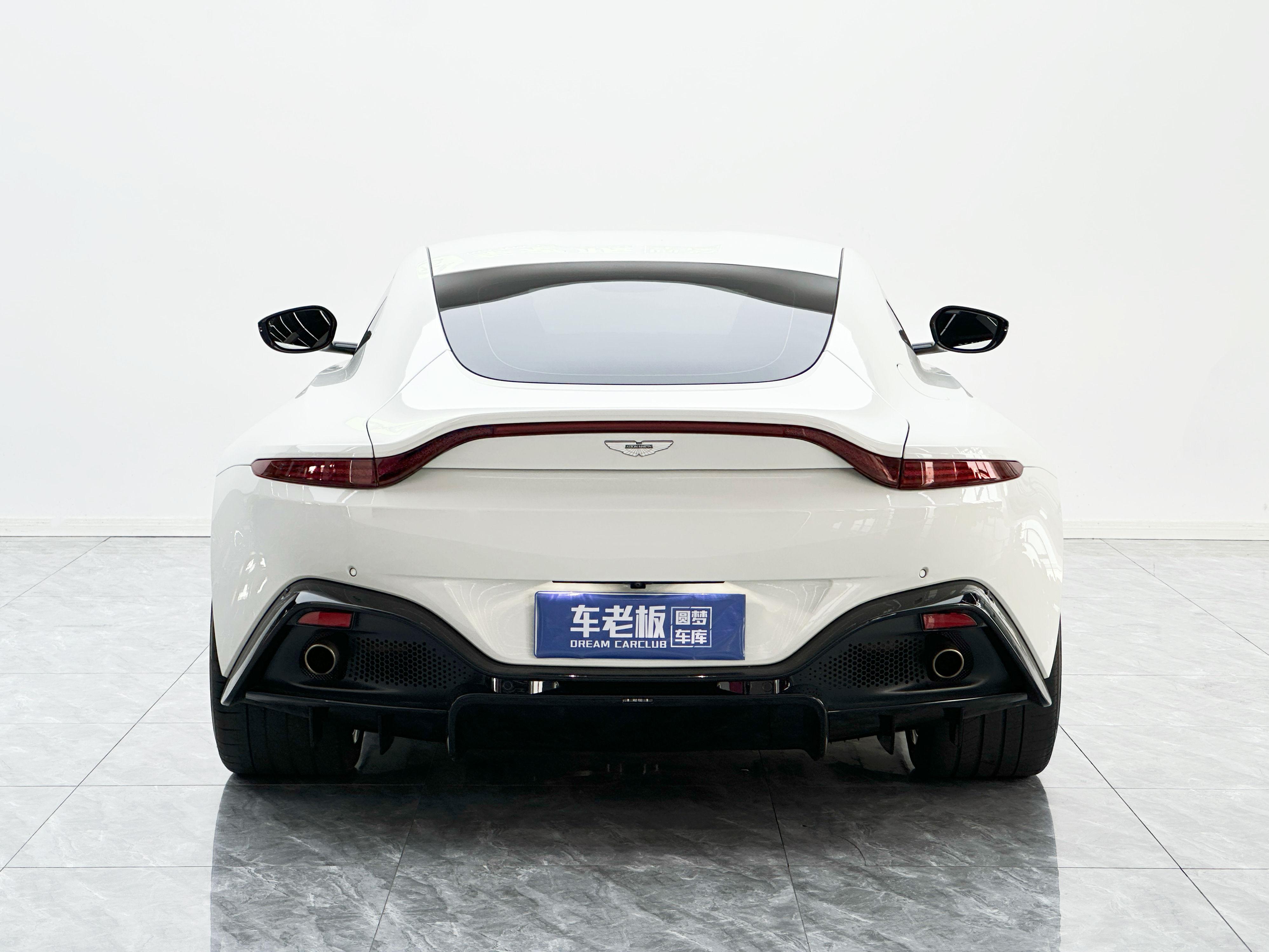 Aston Martin Vantage 4.0T V8 2018 thumb 3