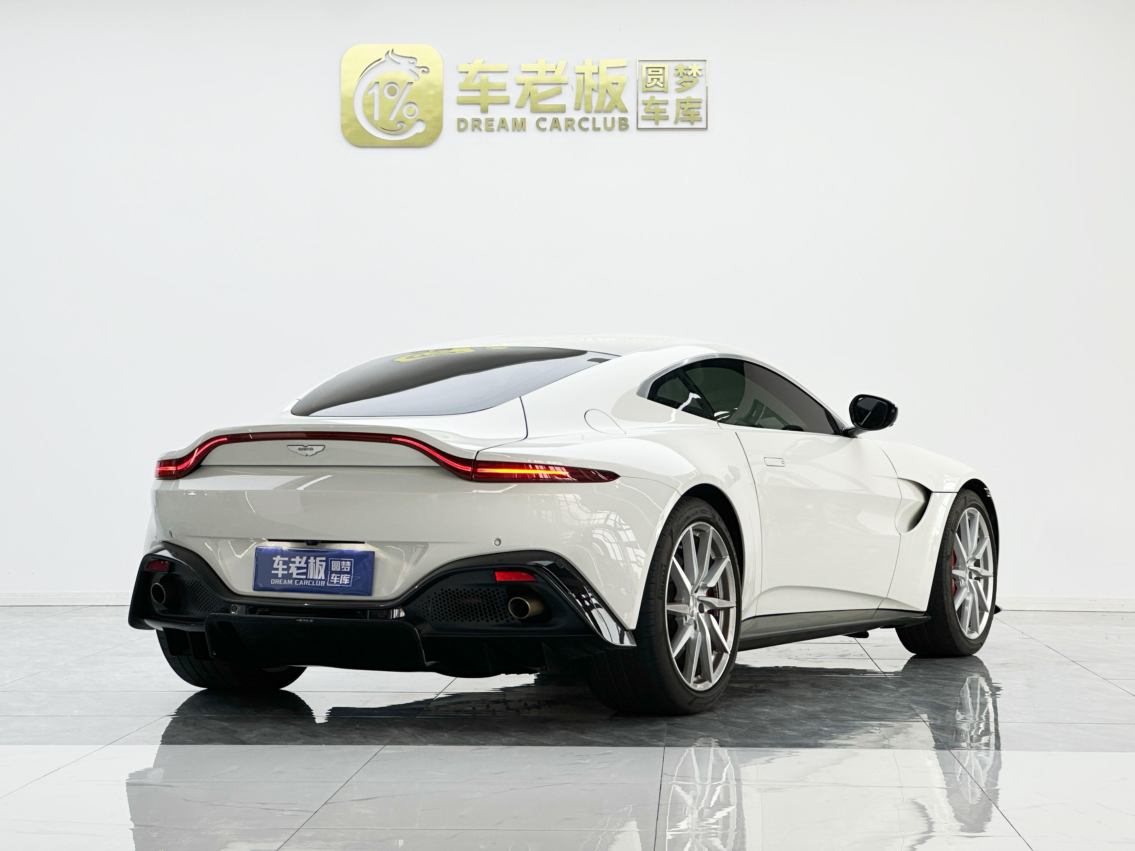 Aston Martin Vantage 4.0T V8 2018 thumb 4
