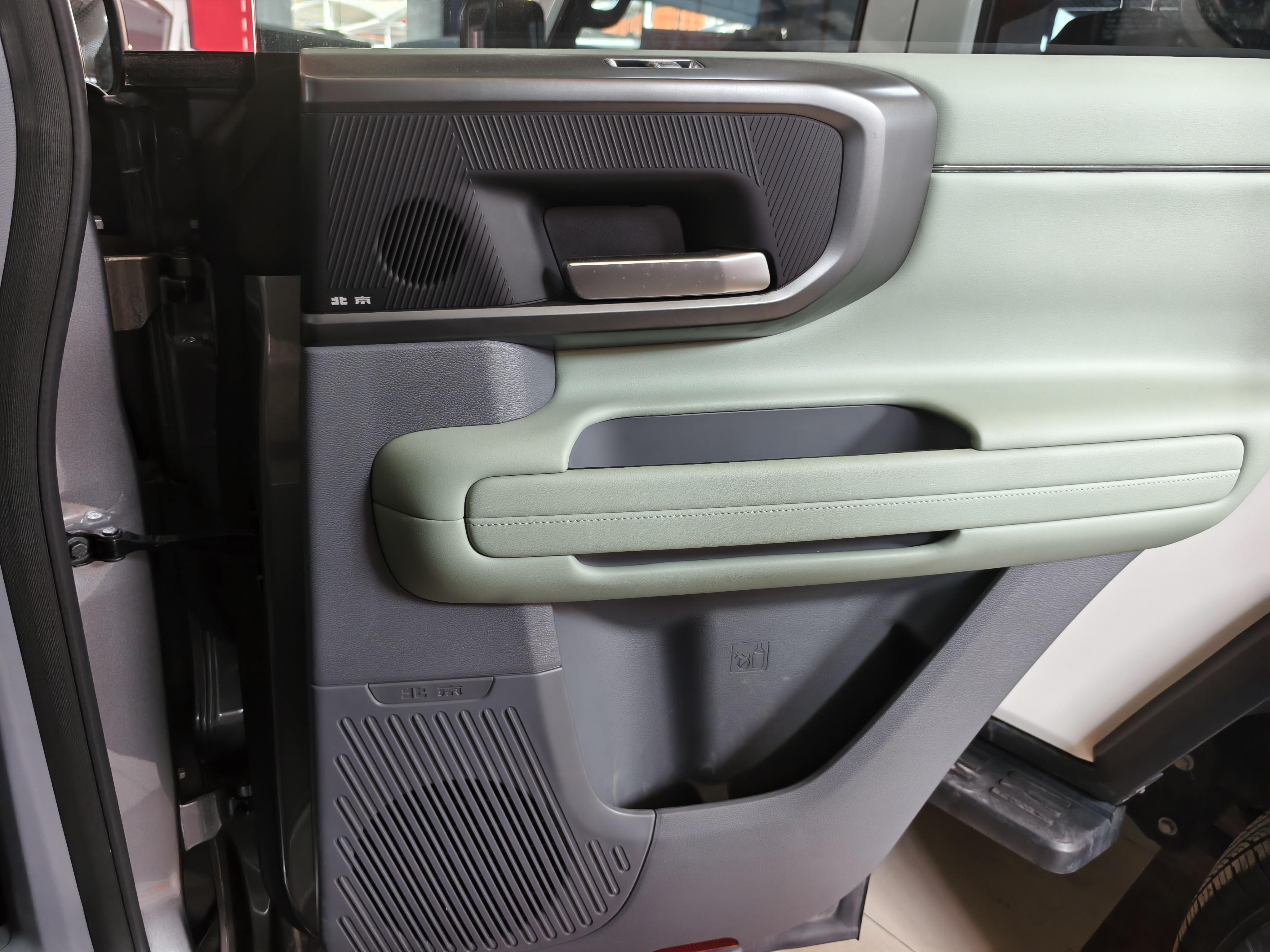 BJ 40 2024 thumb 10