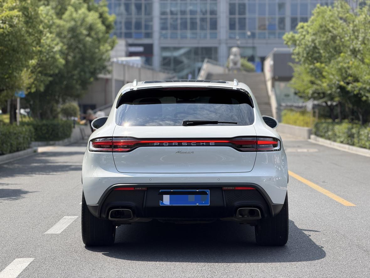 Porsche Macan 2023 thumb 3