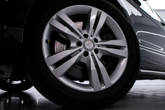Mercedes-Benz M-Класс 2012 thumb 4