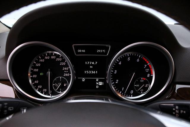 Mercedes-Benz M-Класс 2012 thumb 8