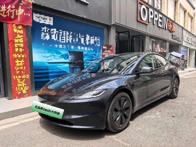 Tesla Model 3 2025 thumb 9