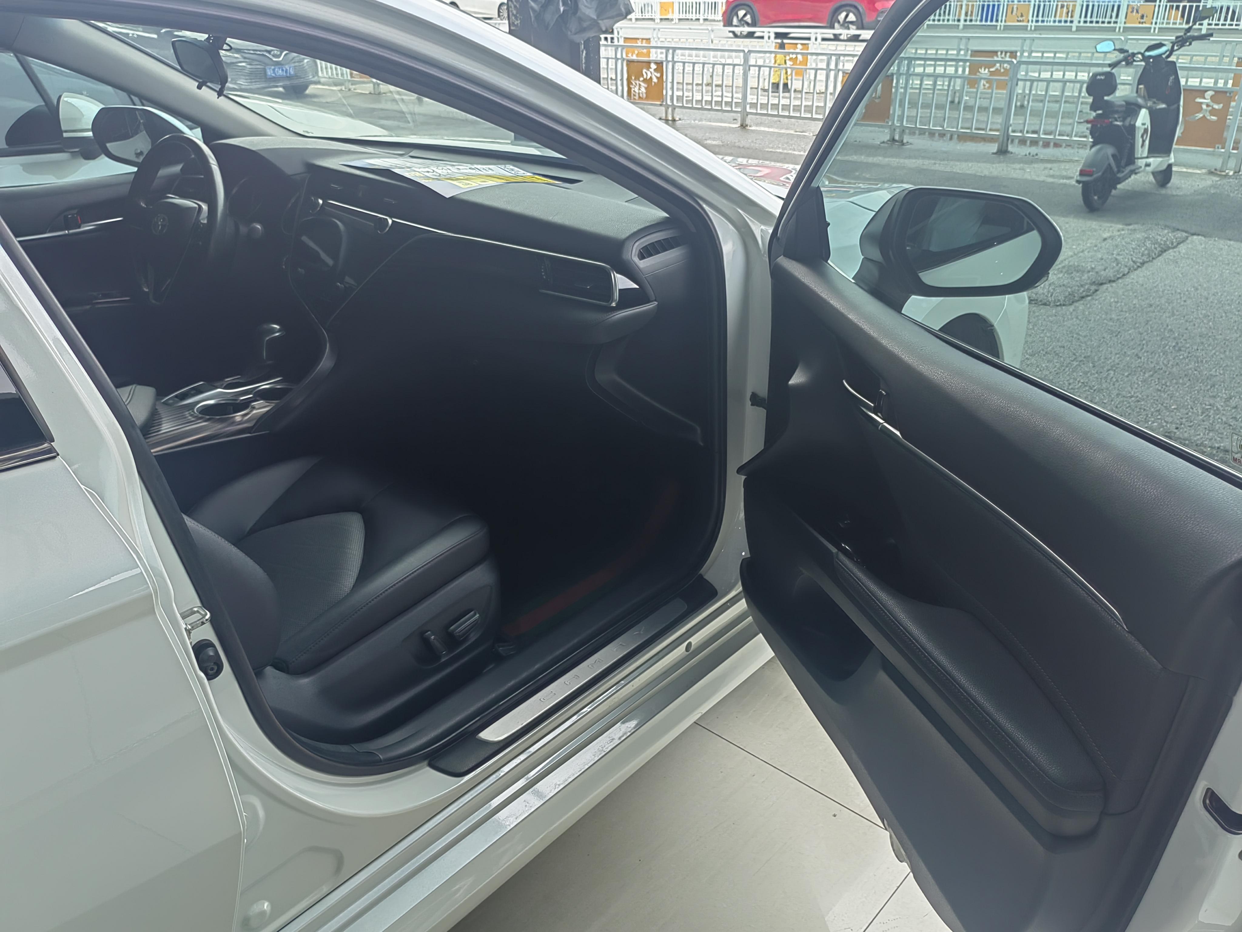 Toyota Camry 2019 thumb 5