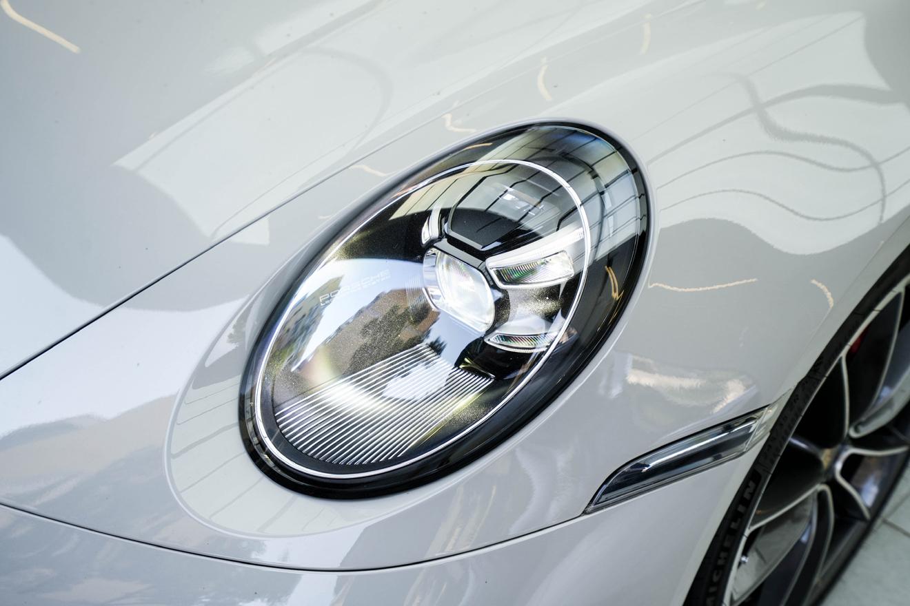 Porsche 911 2022 thumb 3