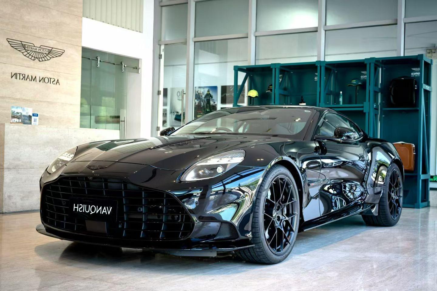 Aston Martin Vanquish 2027 thumb 9