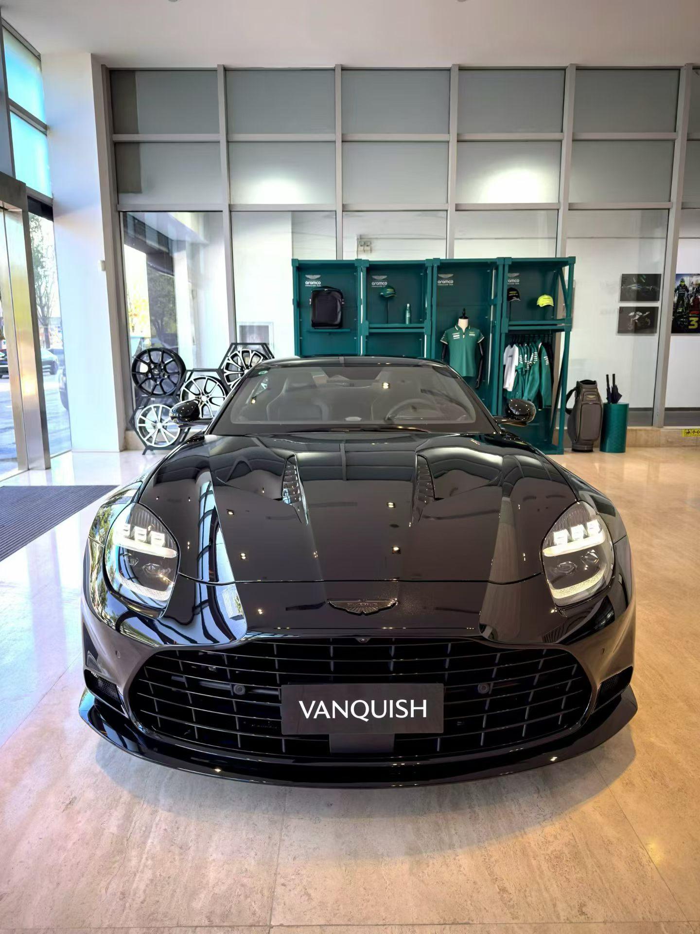 Aston Martin Vanquish 2027 thumb 10