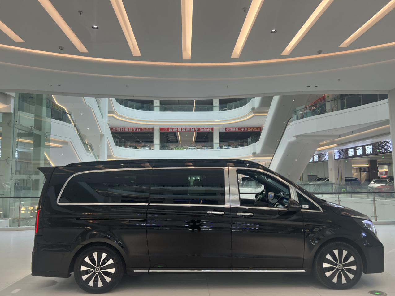 Mercedes-Benz Wei Ting 2023 thumb 3