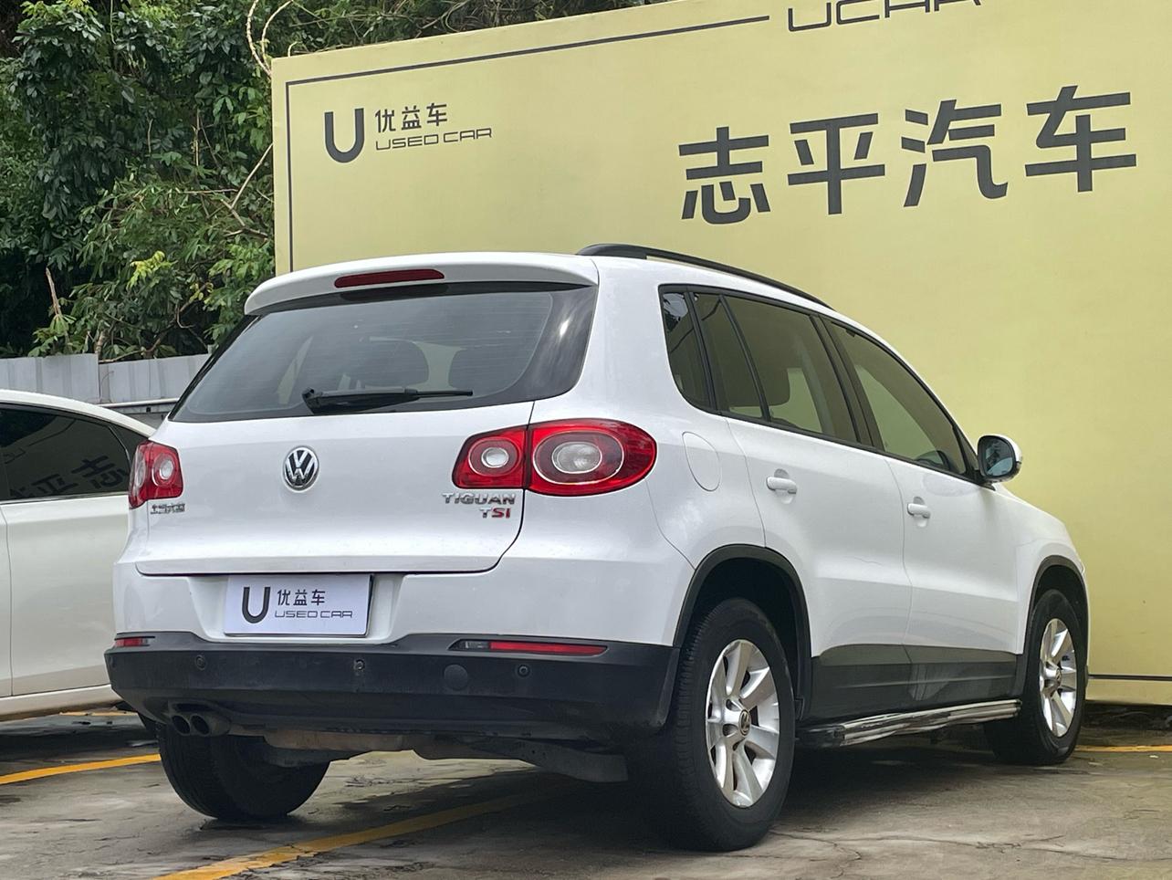 Volkswagen Tiguan 2010 thumb 4