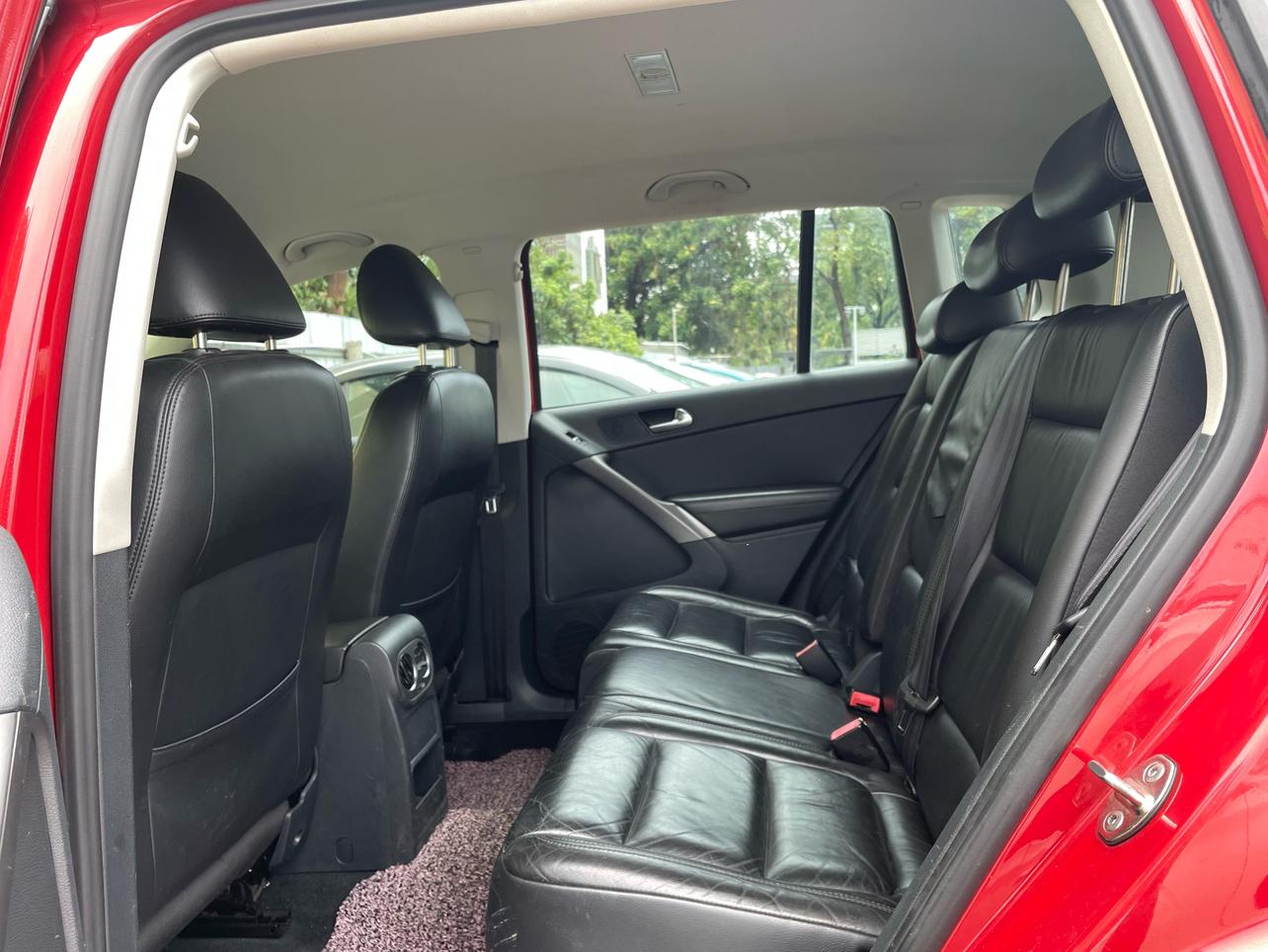 Volkswagen Tiguan 2010 thumb 7