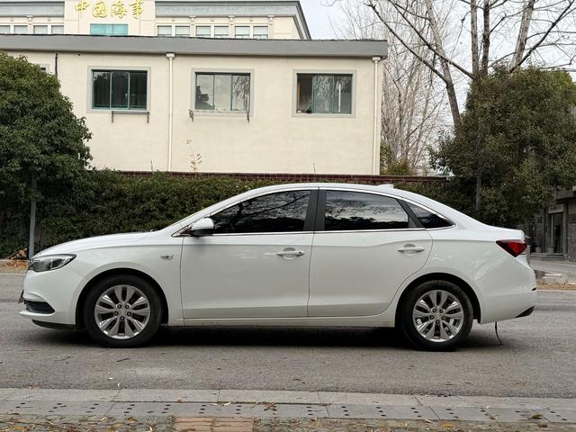 Buick Excelle 2018 thumb 2